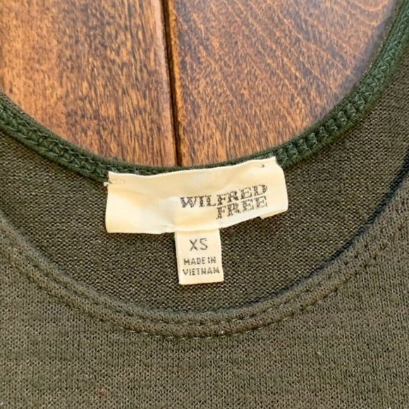 SOLD ๐๐Wilfred Free Tank ๐ฑ - Picture 6 of 7